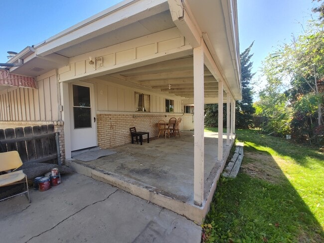 Photo - 8869 Circle Dr
