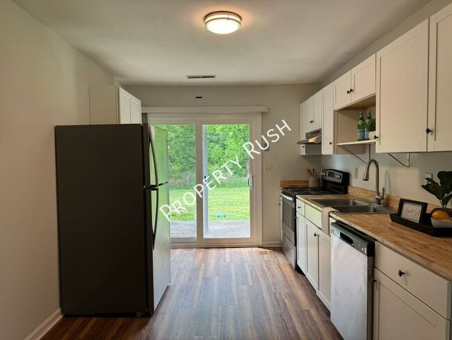Photo - 8740 Millard Lee Ln Unit 8740
