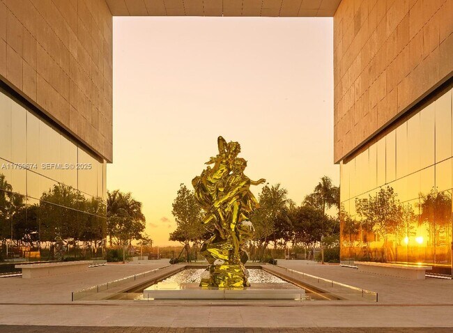 Building Photo - 10201 Collins Ave Unit 404