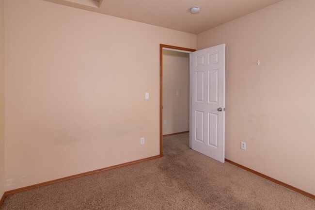 Photo - **August Availability** Nicely updated 3 Bedroom 2.5 Bath with large living / Dining area and att...