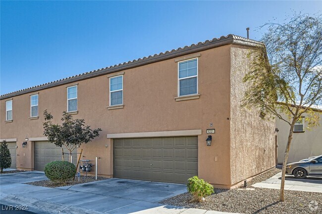 Building Photo - 5221 Steep Cliffs Ave Rental