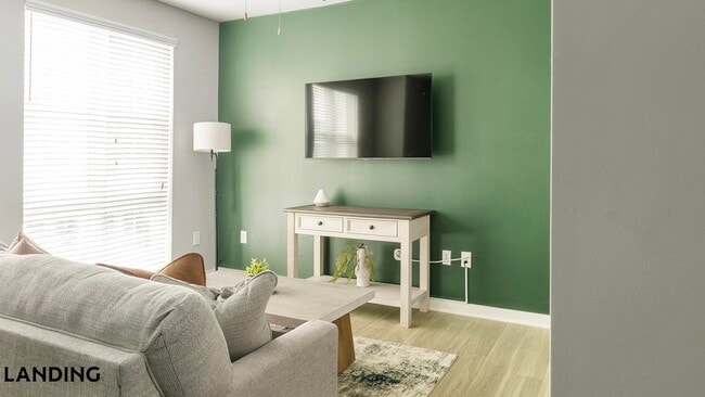 Photo - 2120 N Brevard St Unidad 214