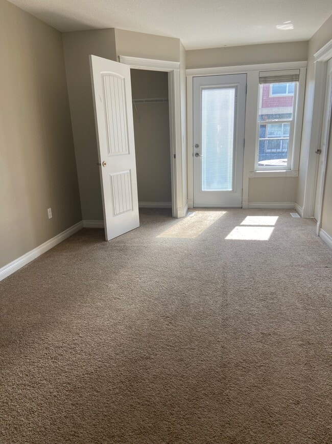 Photo - 11113-1104A 104A Ave