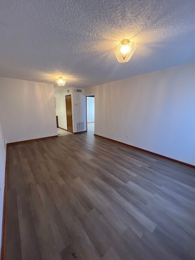 Photo - 2 Bedroom 1 bath for lease