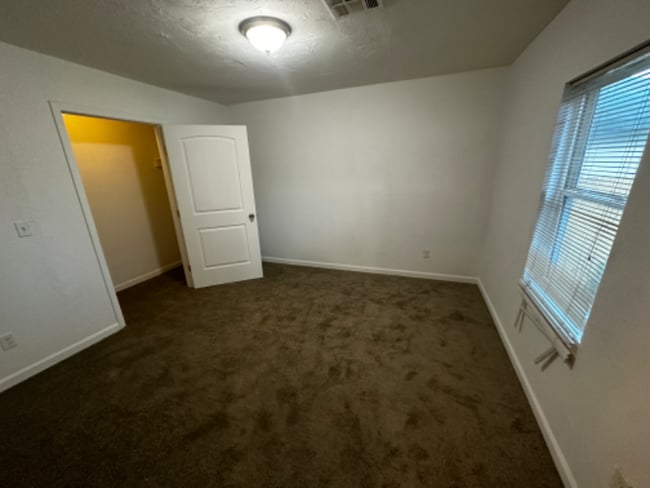 Photo - 1431 NE 27th St