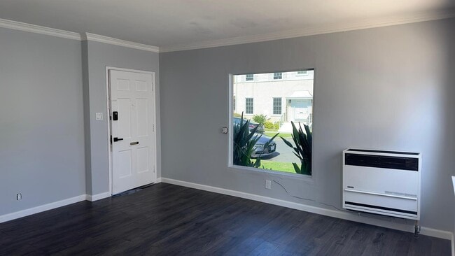 Building Photo - 4071 8th Ave Unit 4073