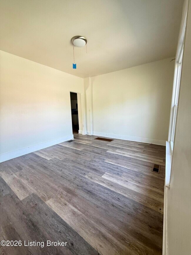 Photo - 1120 Weller Ave