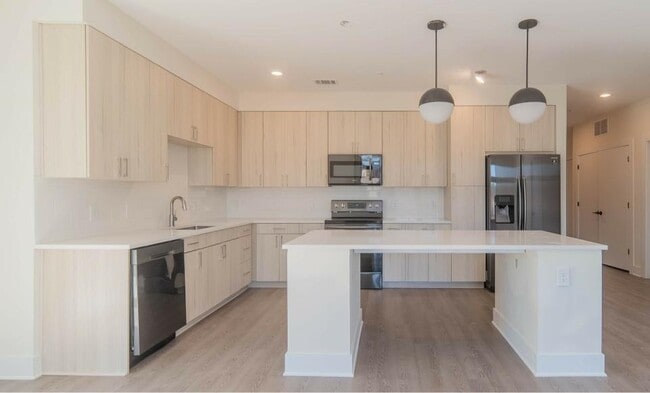 Photo - University Hill Apartments