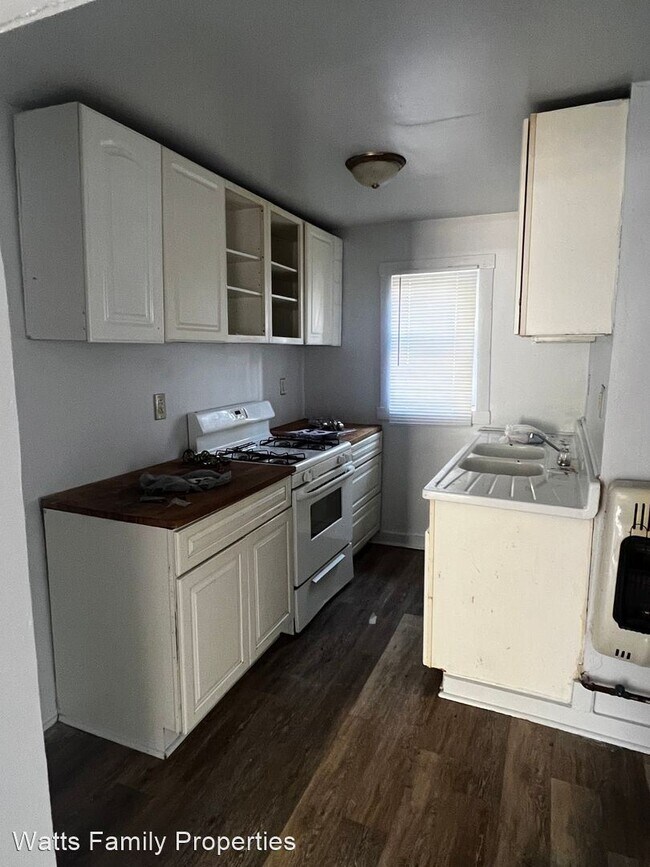 Photo - 2 br, 1 bath House - 202 York St