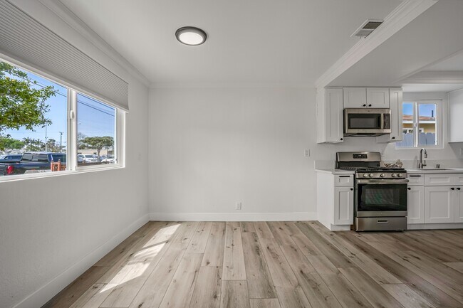 Photo - 4543 168th St