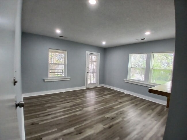 Photo - 2727CAMPBELL Unit 2725-1NW