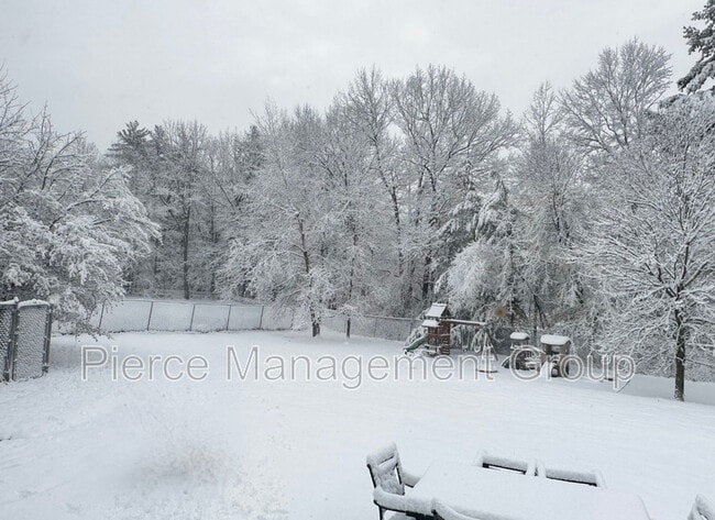 Photo - 395 Critchett Rd