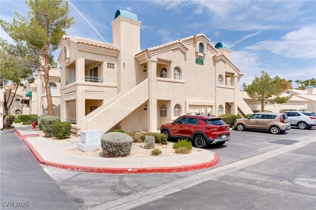 Building Photo - 2251 Wigwam Pkwy Unit 1211 Rental