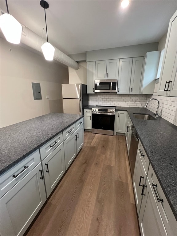 Photo - 160 Seabury St Unit 1