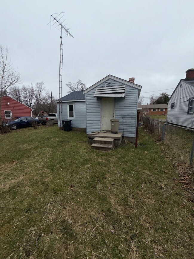 Photo - 246 E York Ave