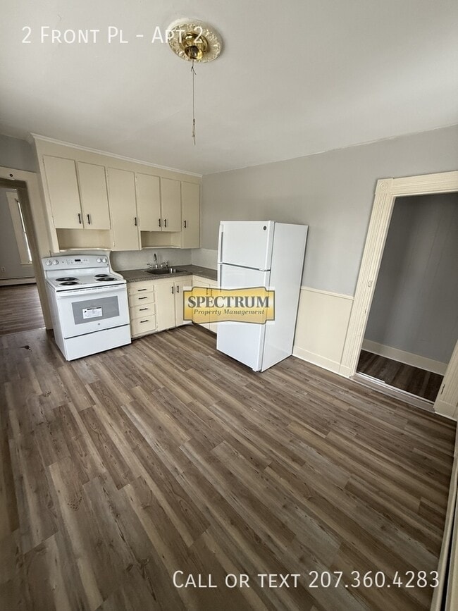 Building Photo - 2 Front Pl Unit Apt 2