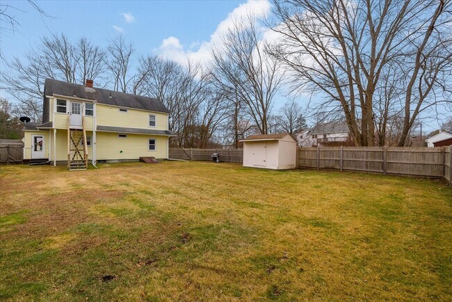 Photo - 7 Holbrook Rd Unit 2