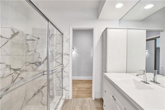 Photo - 2031 NE 62nd St