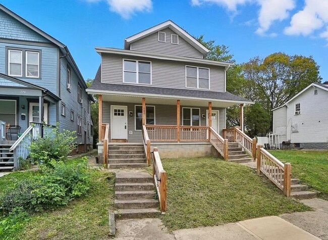 Photo - 782 Seymour Ave