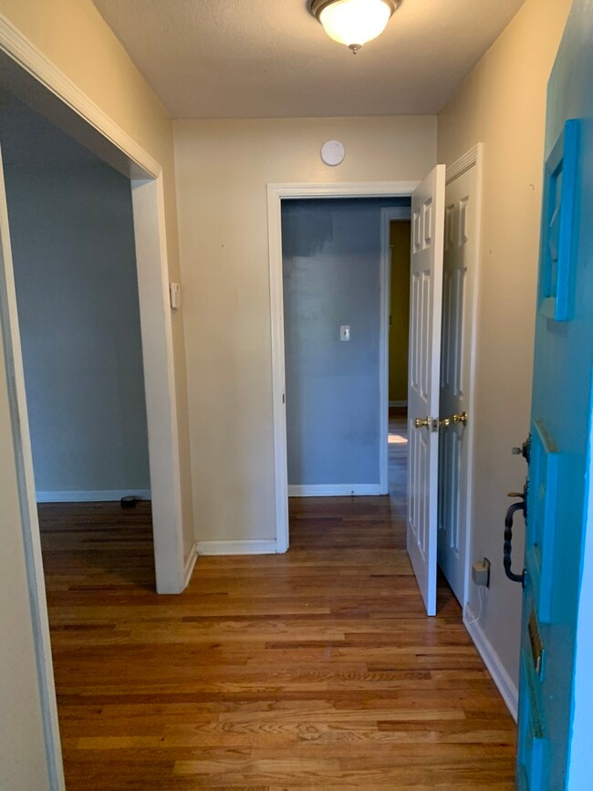 Photo - 818 W Gordon Ave