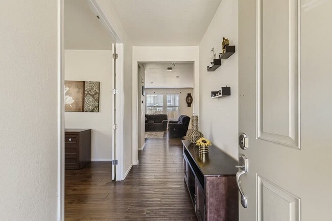 Photo - 15014 Chicago St