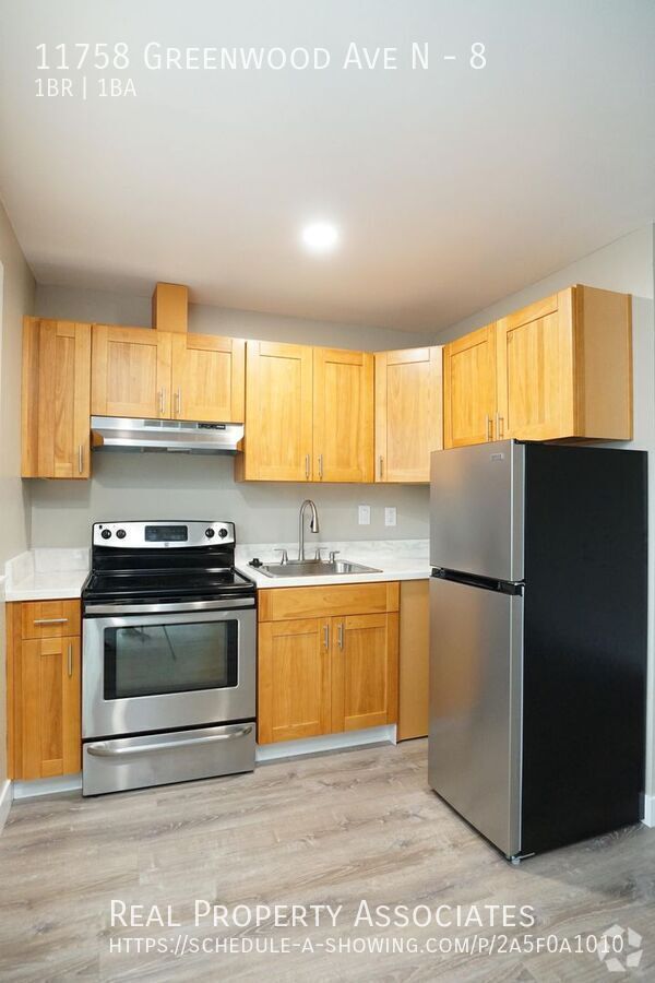 Building Photo - Large One Bedroom Updated Apartment with a... Unit 8