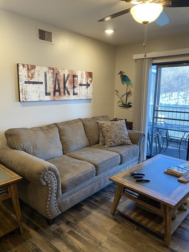 611 Lazy Days Rd