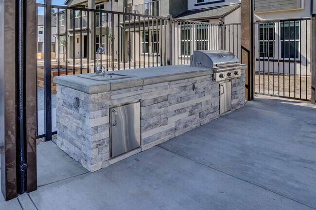 Outdoor Kitchens - Sofia