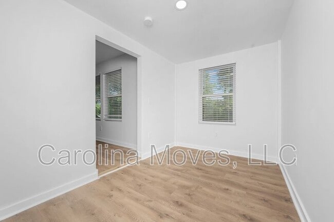 Photo - 10 Valley View Dr