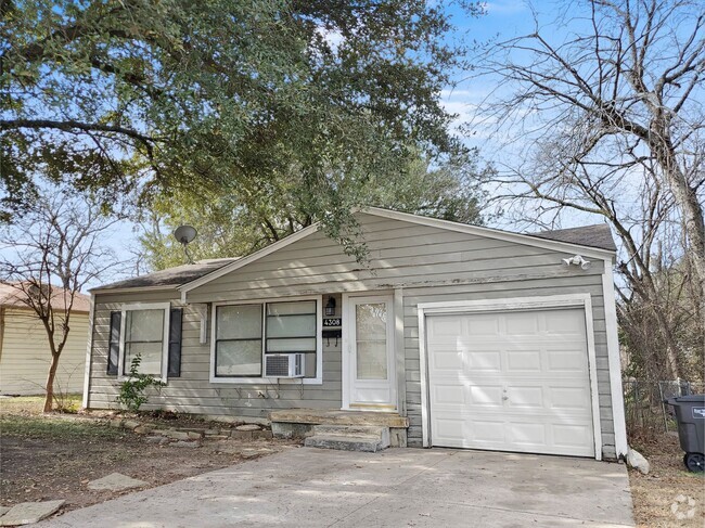 Building Photo - Charming Home with Views of the Ft. Worth ...