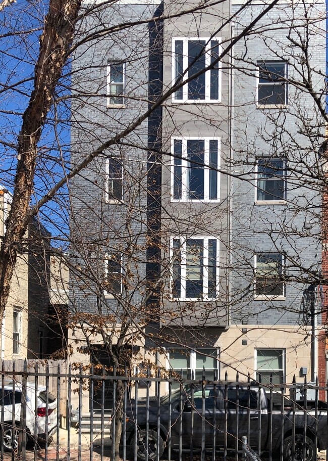 Building Photo - 819 Cameron St Unit A