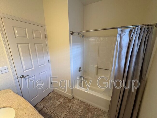 Photo - 540 W Birch Ct