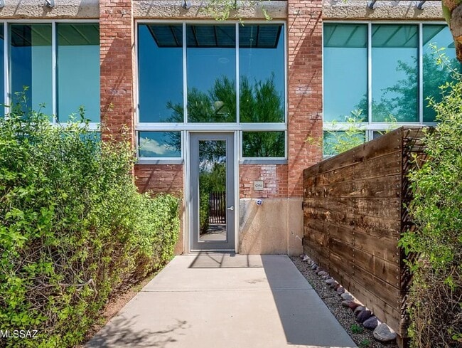 Photo - 1001 E 17th St Condo Unit 131