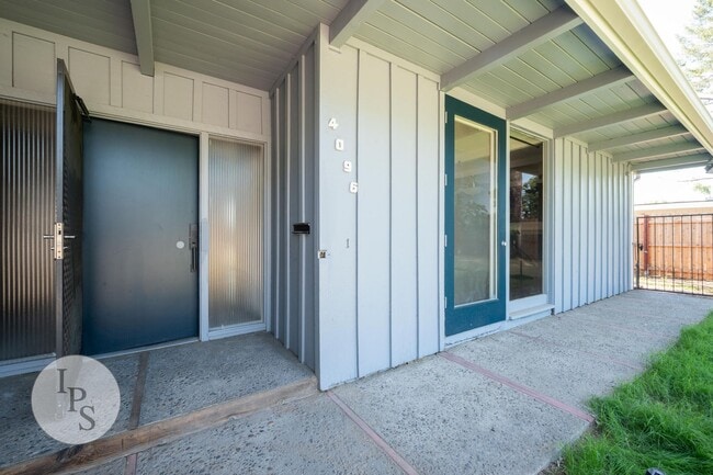 4096 N Sherman St Unidad 4096 Sherman - MAIN