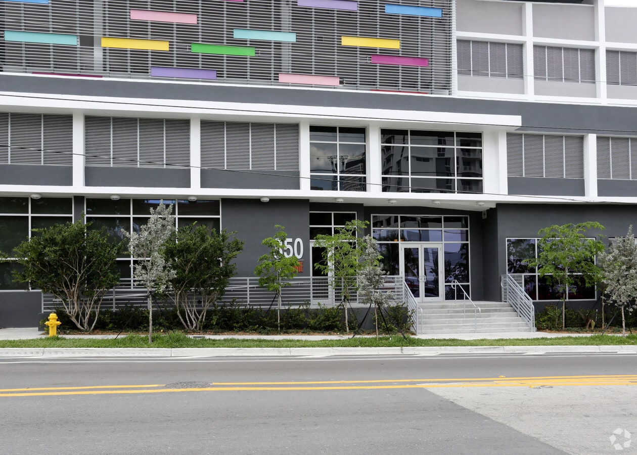 Photo - Vista Grande Apartments