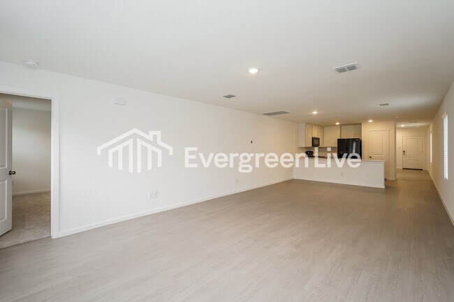 Photo - 808 Dressage Ln