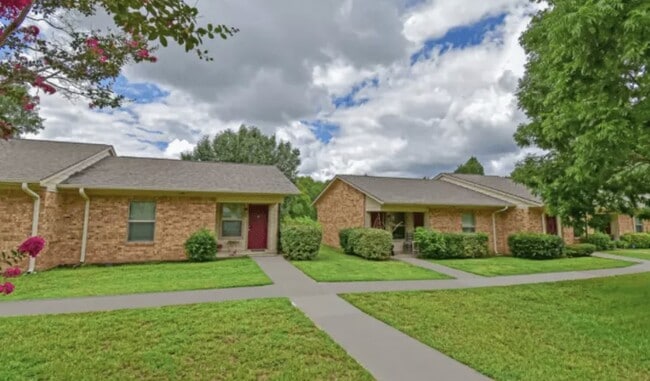 Photo - 1600 S Palestine St