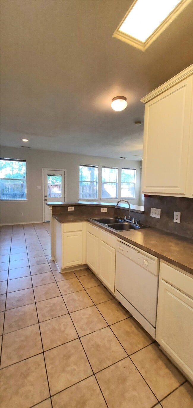 Photo - 13043 Peppergate Ln