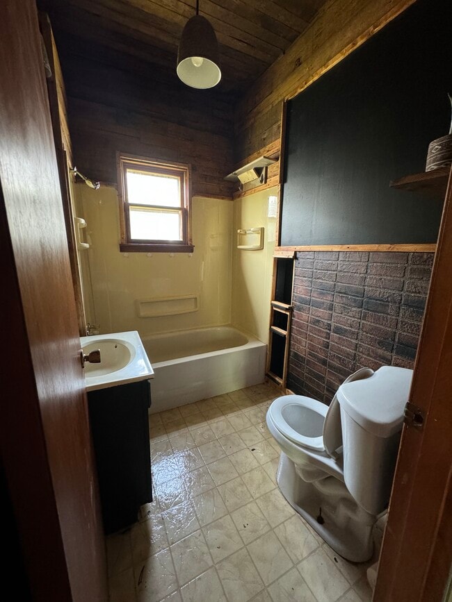 Photo - 1001 N 13th St