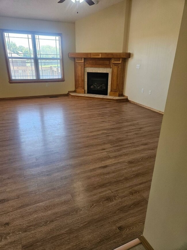 Photo - WOW! Look at this property ! You cant beat this price in NIXA-3200 SQ FT