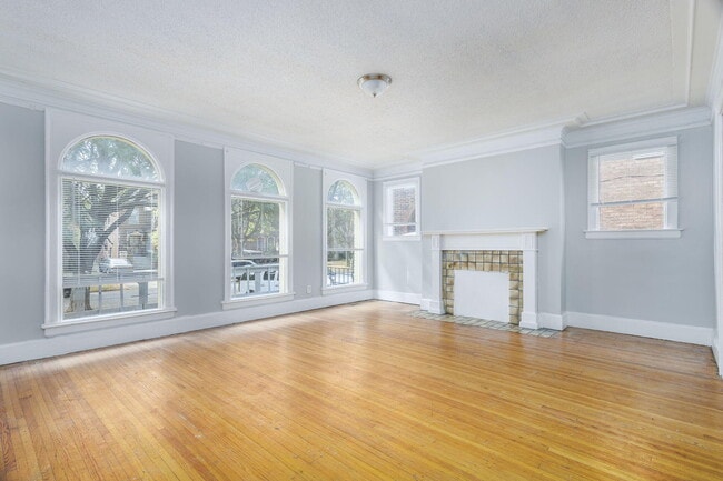 Photo - 2704 Webb St