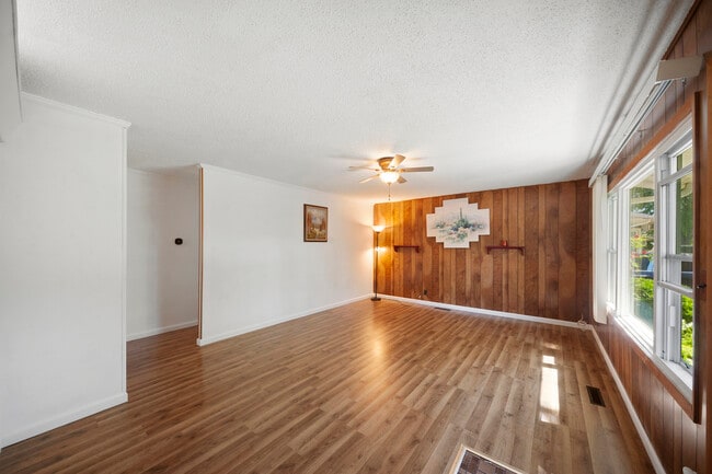 114 McCabe Dr