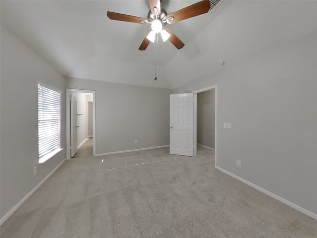 Photo - 18139 Lake Bend Dr