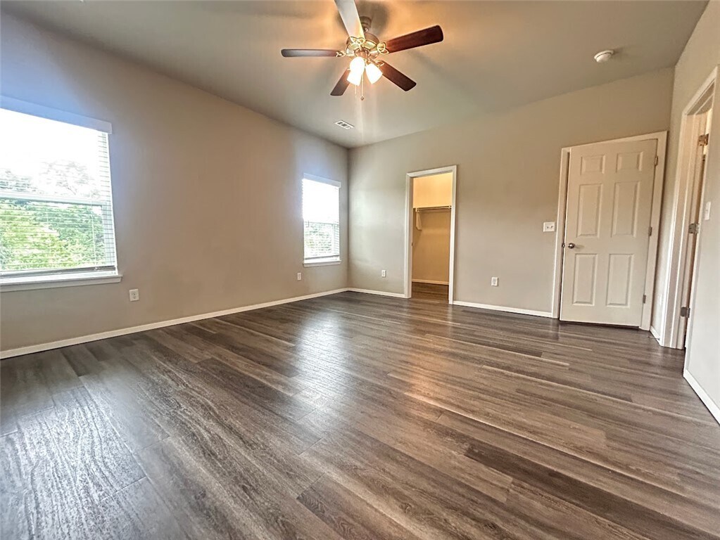 Photo - 949 E Sparrow Cir