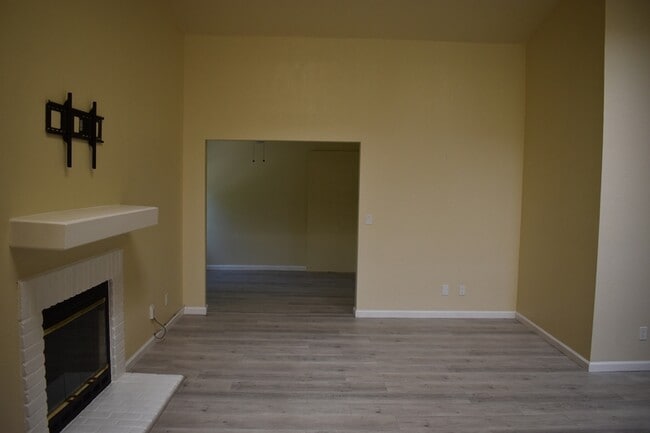 Photo - 4790 Winona Way