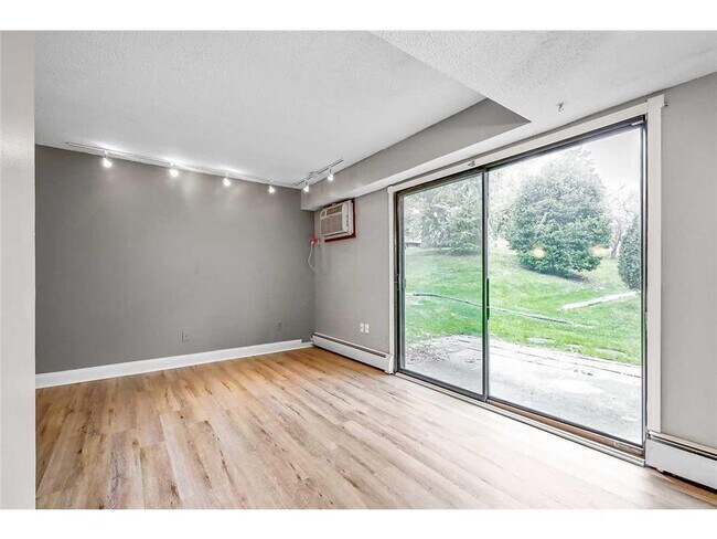 Photo - 831 Old Settlers Trail Unit 3