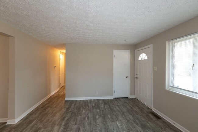 Photo - 5 bed 1.5 bath. Section 8 approved.