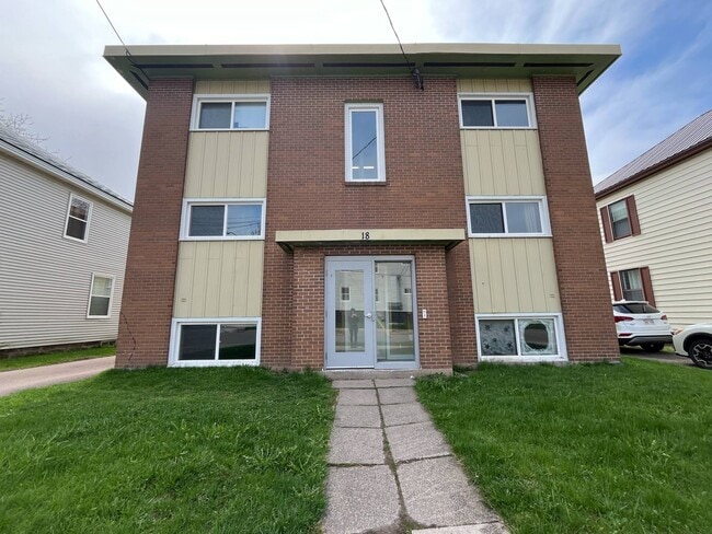 Building Photo - 18 Prince St Unit 2