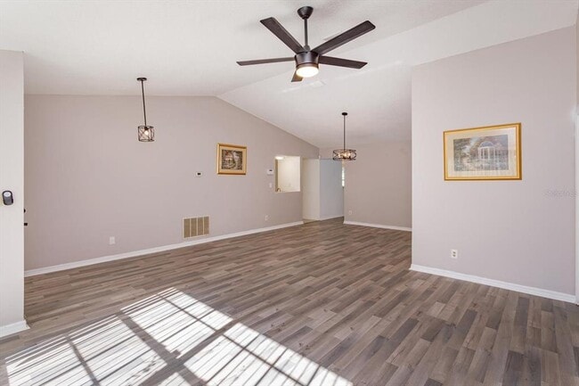 Photo - 5955 Kenlyn Ct