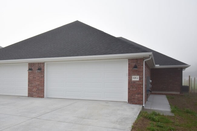 Building Photo - 3 Bedroom 2 Bath Duplex in Prairie Grove!!